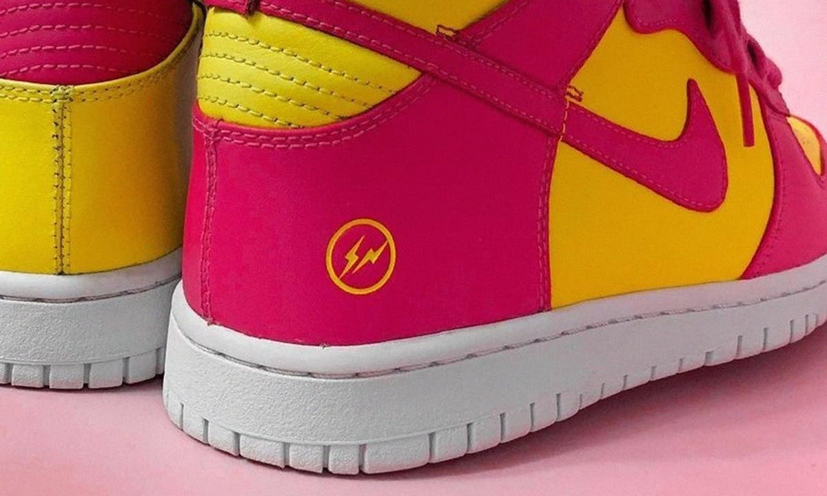 nike fragment dunk low